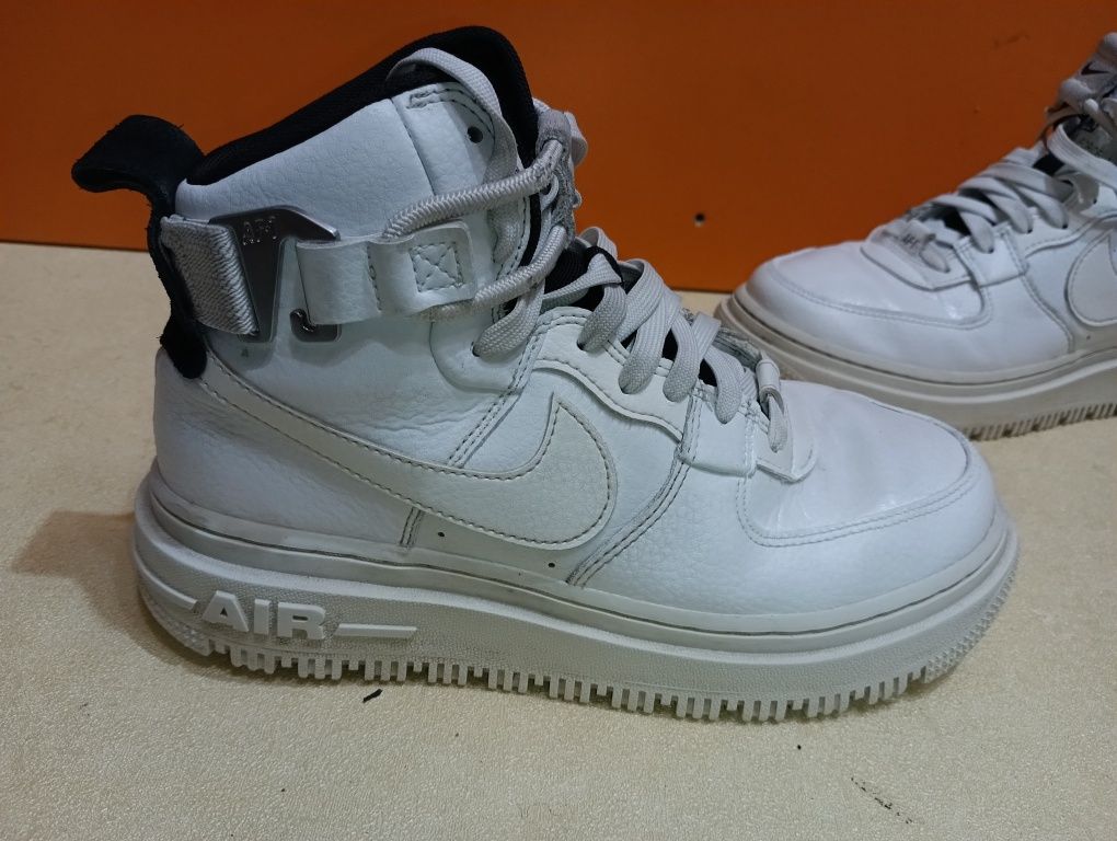 Nike Air AF1 N 37,5 High Utility - 65 лв