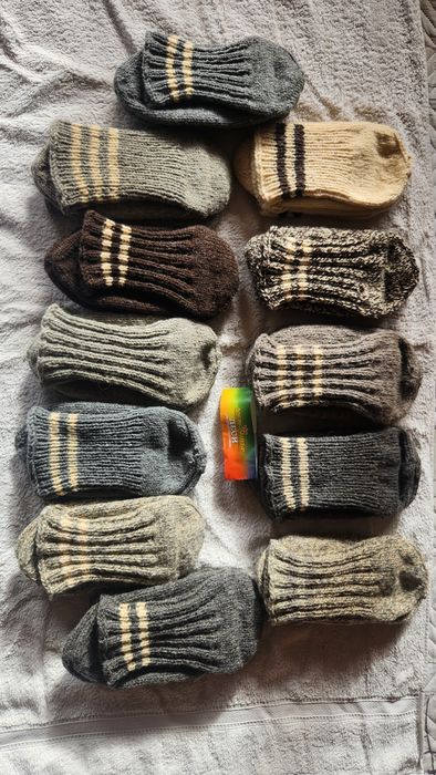Нови вълнени чорапи ръчно плетени