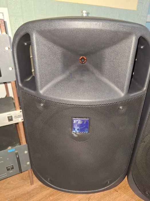 vând 4 boxe FBT perfet functionale