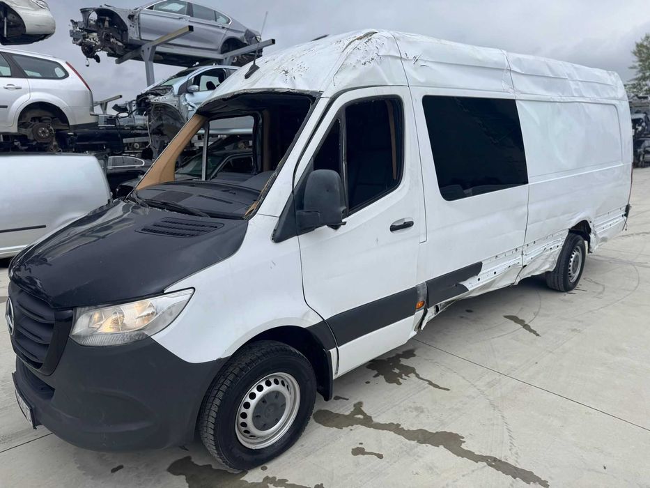 Mercedes Sprinter 2021 8+1 locuri,marfa 2,2 E6 avariat lovit avariate