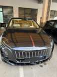 Hongqi EQM-5 qora