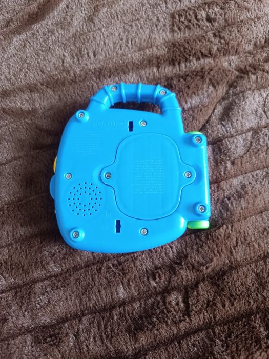 Fisher Price  Пееща книжка