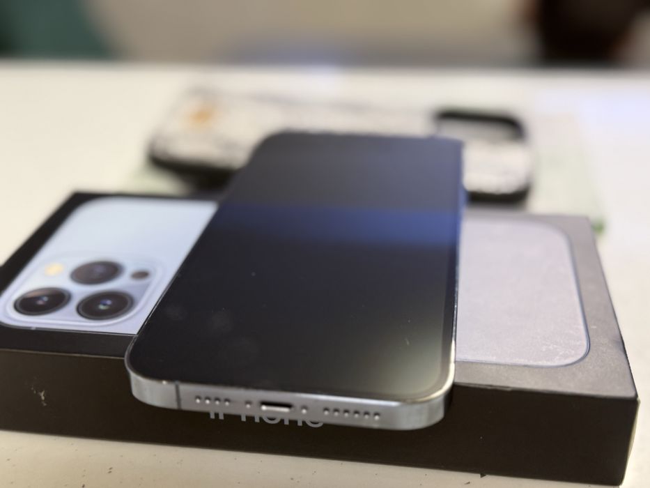 iPhone 13 Pro Max Blue / 128 GB / Cutie / Accesorii !