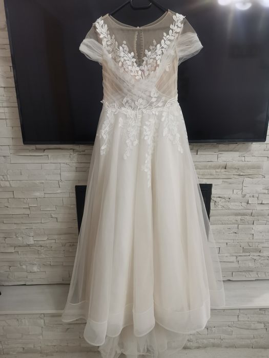 Vând Rochie de mireasa Elegance-Ama  pe corset marimea M