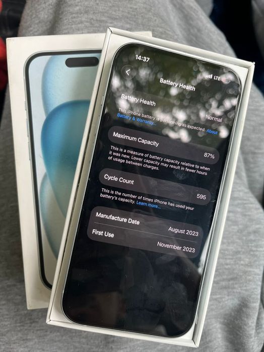Vând iPhone 15, 128 GB
