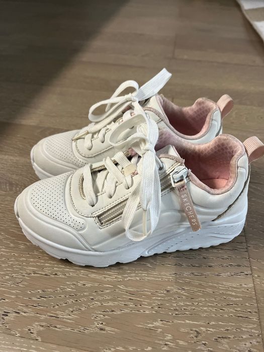 Skechers- sneakers alb UNO LITE, fete, măsura 31