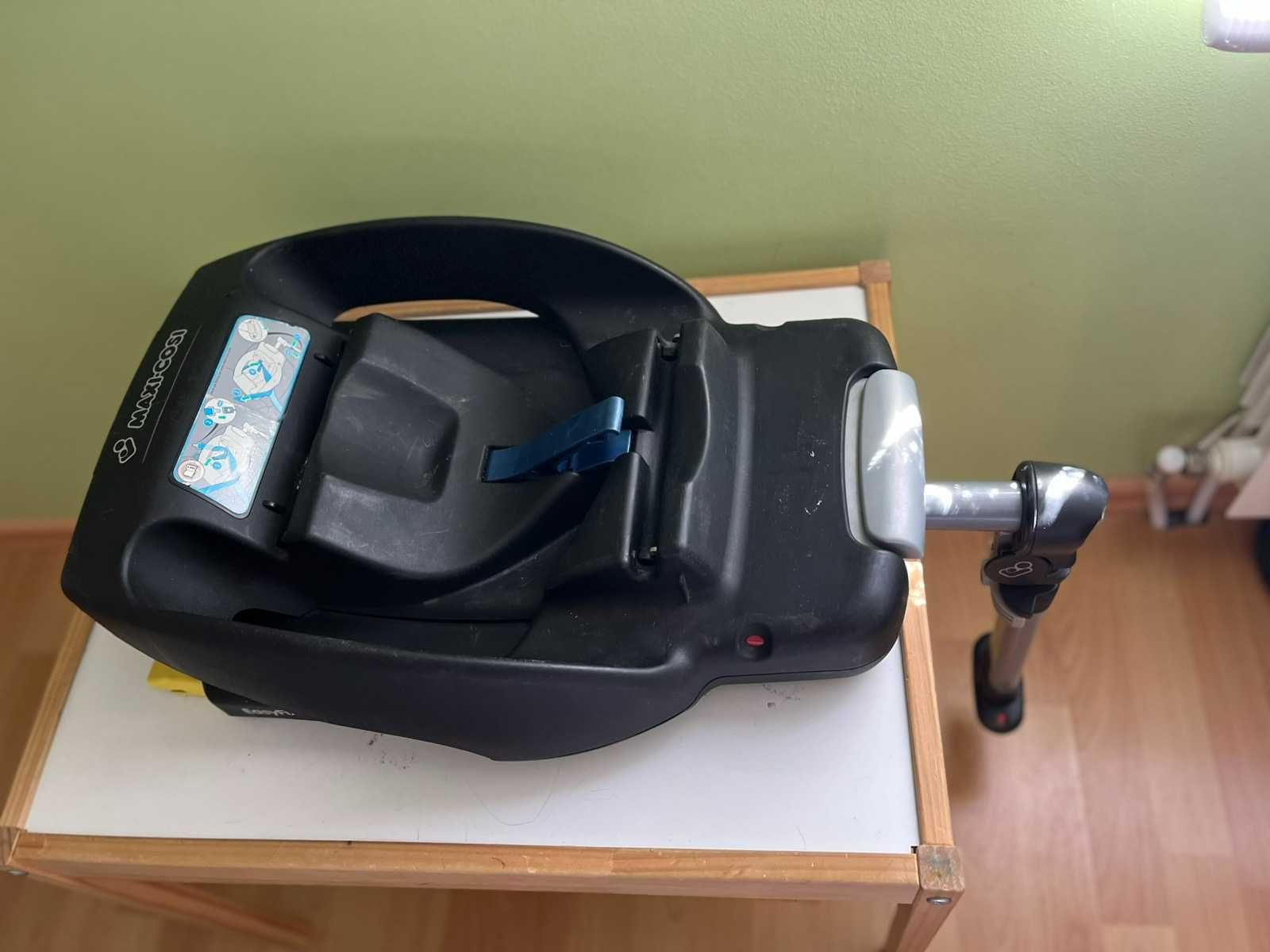 Бебешко кошче за кола Maxi-Cosi с  isofix база
