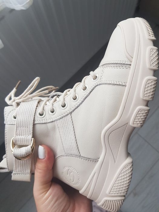 Ghete fetite din piele naturală