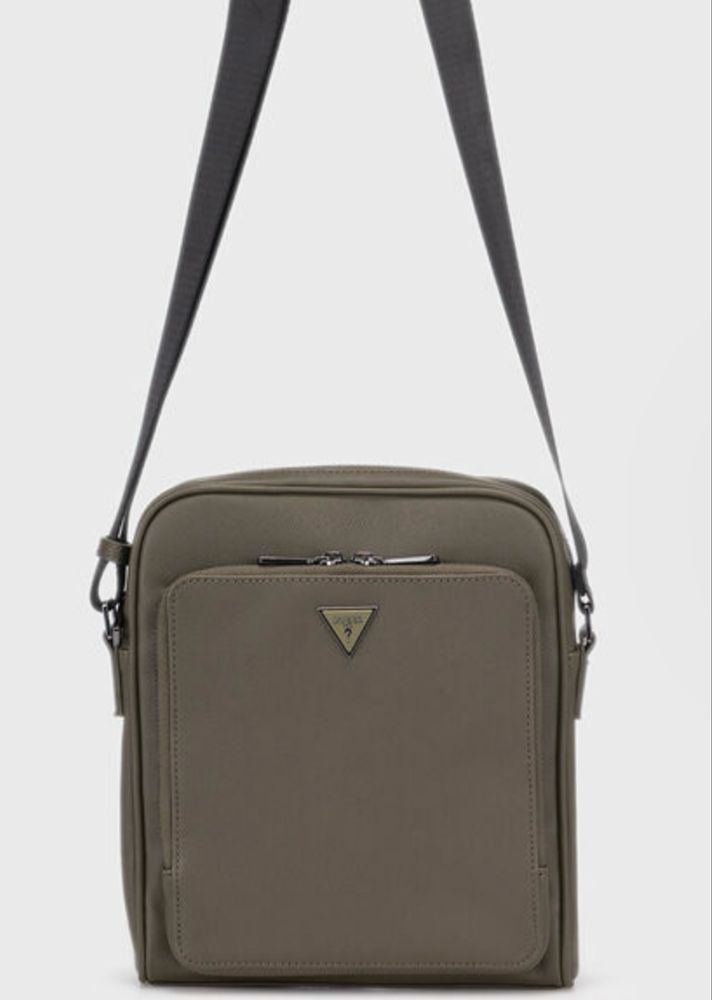 Guess нова мъжка кожена чанта