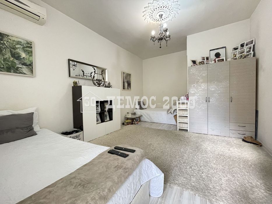 Продава се Тристаен апартамент в Варна, Базар Левски - 62 кв.м за 2775 €/кв.м - Снимка #2