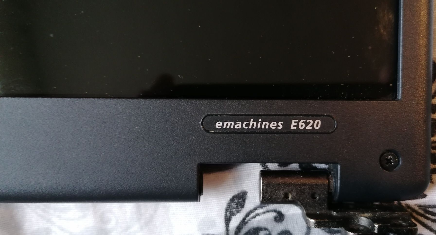 Display laptop Emachines E620
