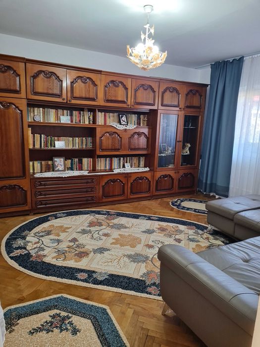 Vand apartament 3 camere, Județul Argeș,  oraș Topoloveni