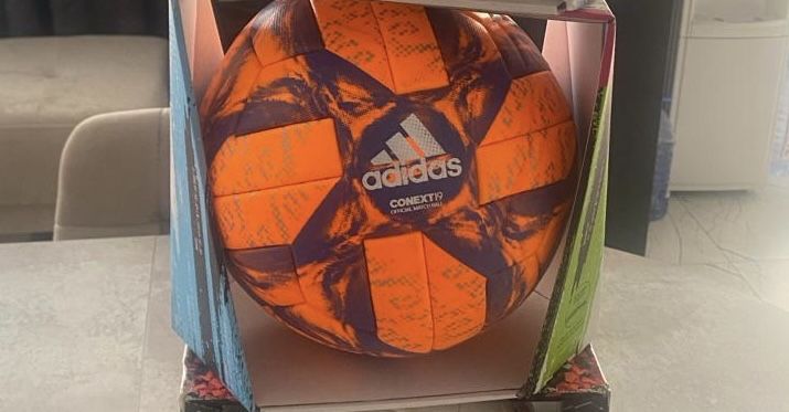 Мяч футбольный оригинал adidas