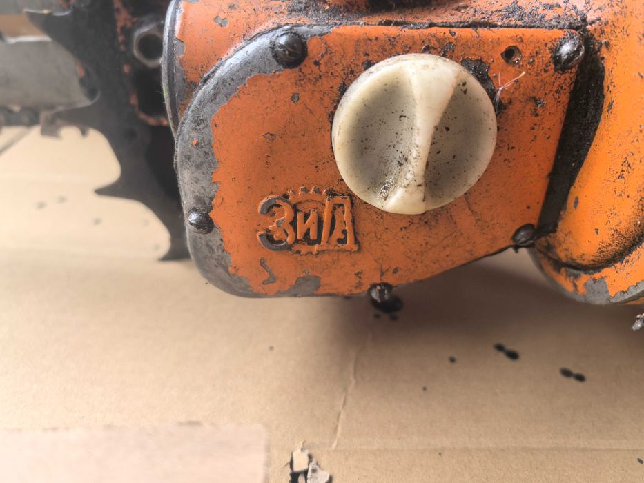 бензинова дърворезачка-ЗИЛ