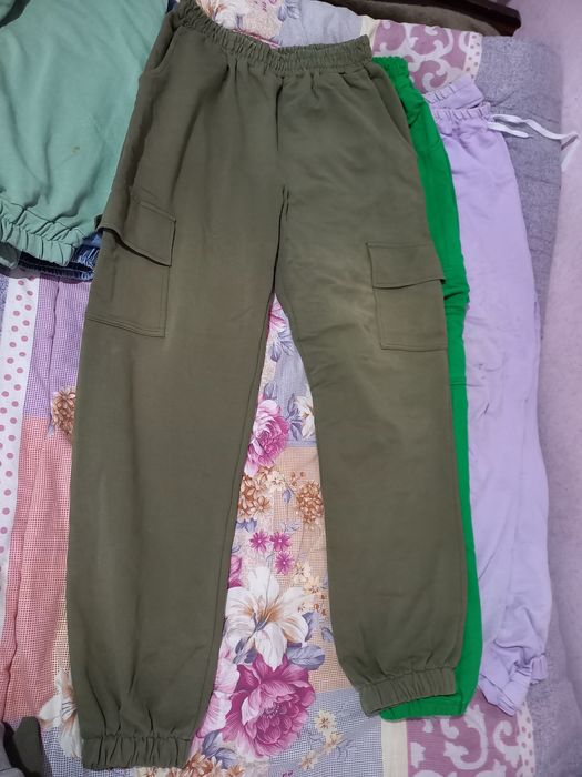 Осенние и полуосенниеспортивные  трико. Цвета как на фото.