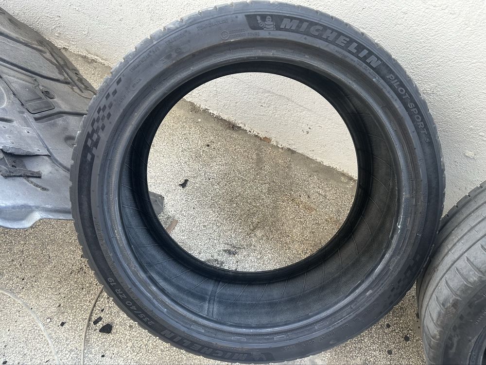 Летни гуми Michelin Pilot Sport 5 235/40/19