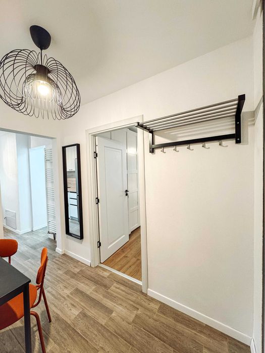 Ofer spre închiriere apartament cu 2 camere la 2 min de UMF și spital