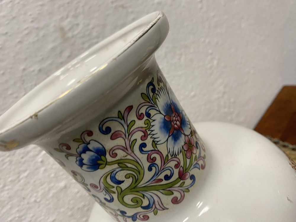 Италианска ваза изработена в китайски стил