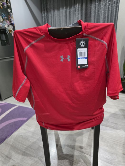 Тениска Under Armour чисто нов