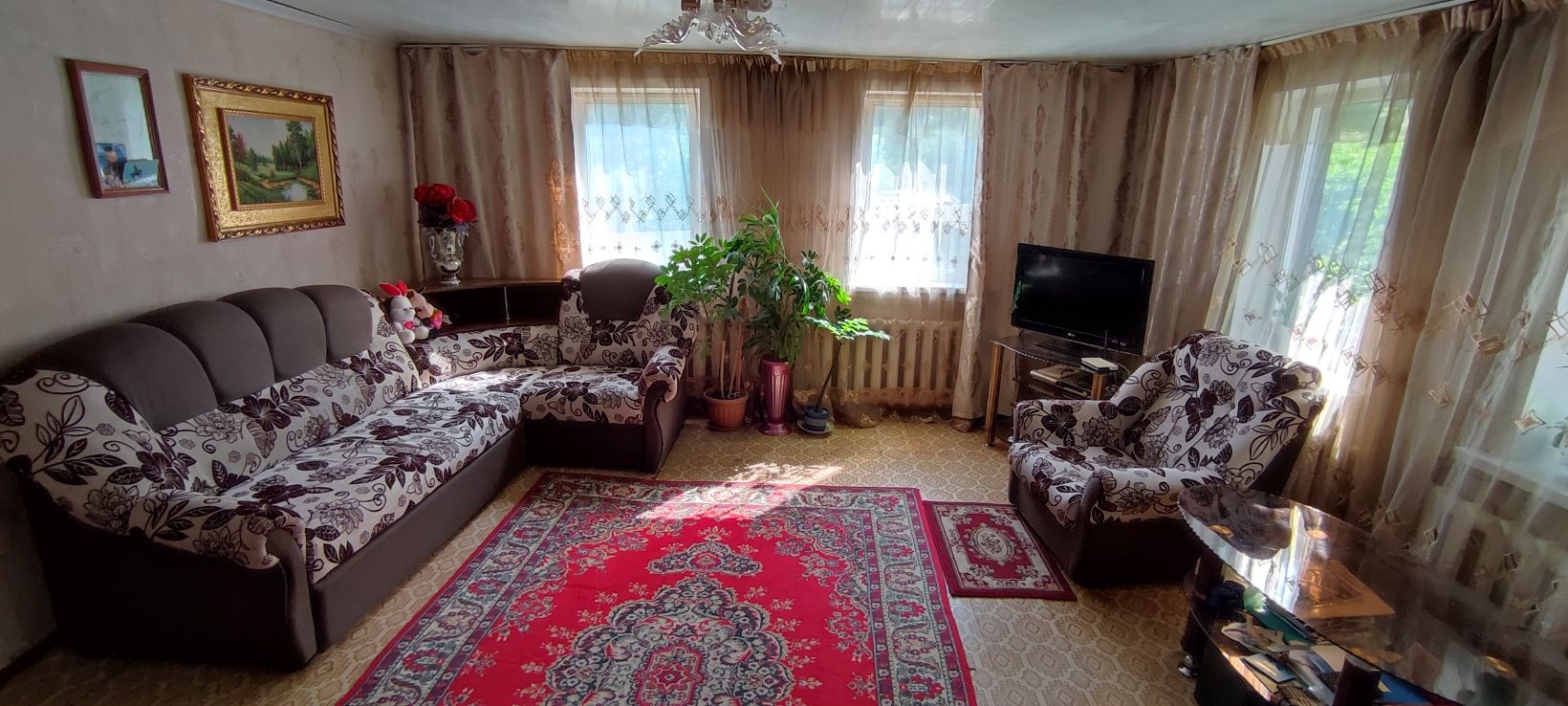 Продам дом в центре 80кв.м.
