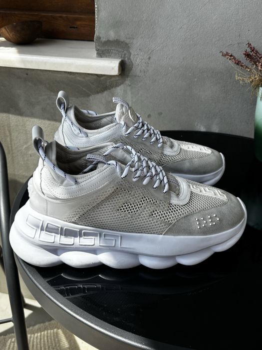 Chain reaction white