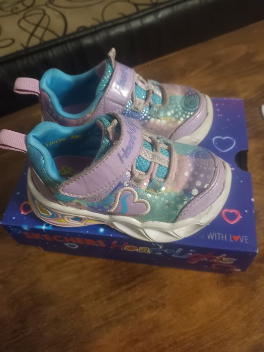 Adidasi fetita Skechers marimea 21