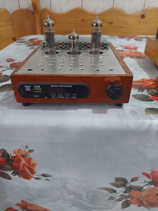 Amplificatoare pe lampi.