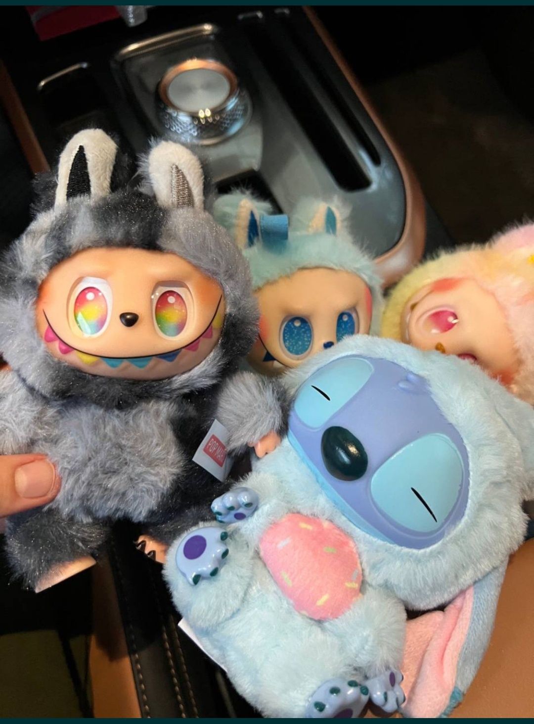 Stich va labubu.