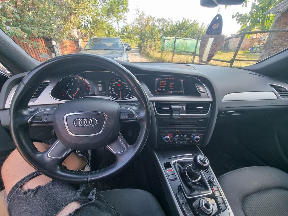 Vând Audi a4 2012