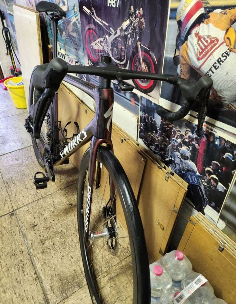 Карбонов велосипед S-WORKS TARMAC SL8,Sram Red AXS.2025г.