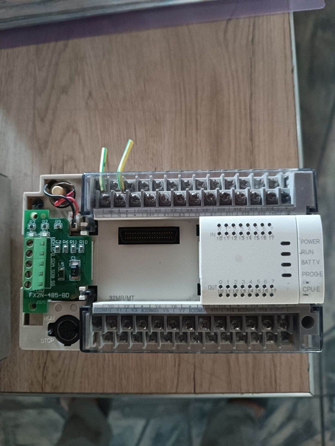 PLC почти янги арзон нархда