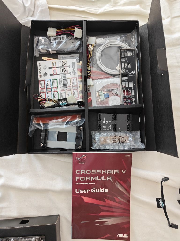 Дъно ASUS Crosshair V Formula ROG + AMD FX 8320 Black Edition.
