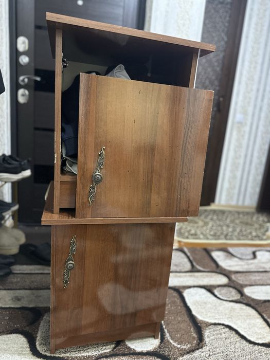 Отдам пару тумбы