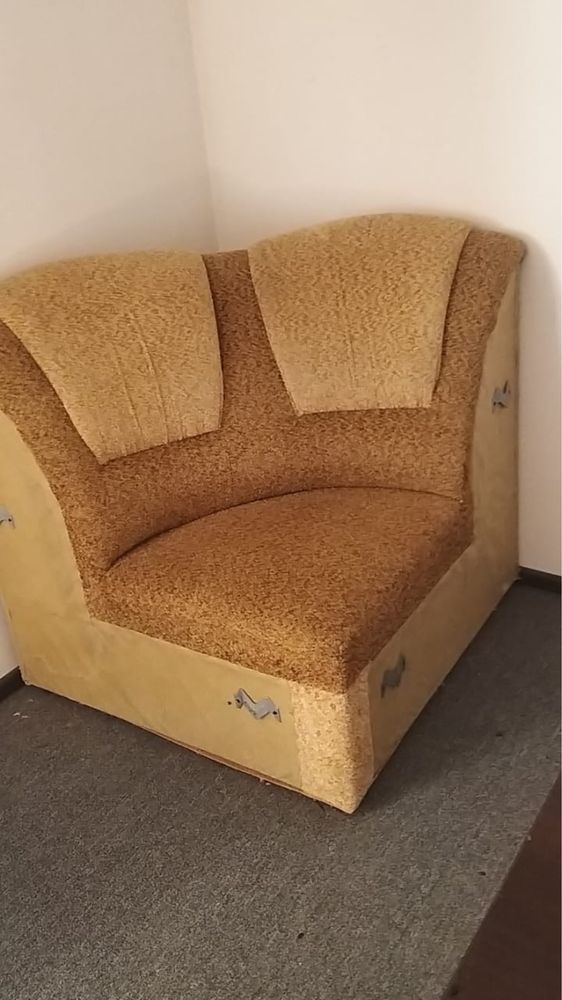 Продается комплект мебеля диван+кресло