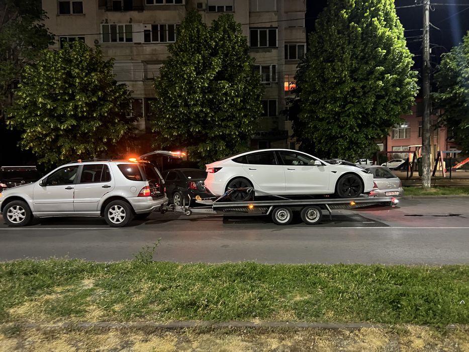Tractari auto ARAD platforma trailer A1 accident Asistenta rutiera