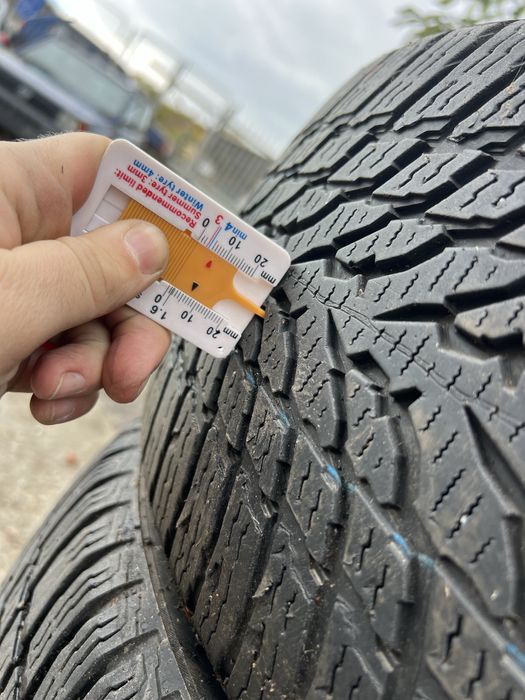 Зимни гуми 225/40/18 Nokian DOT 19 с борд .