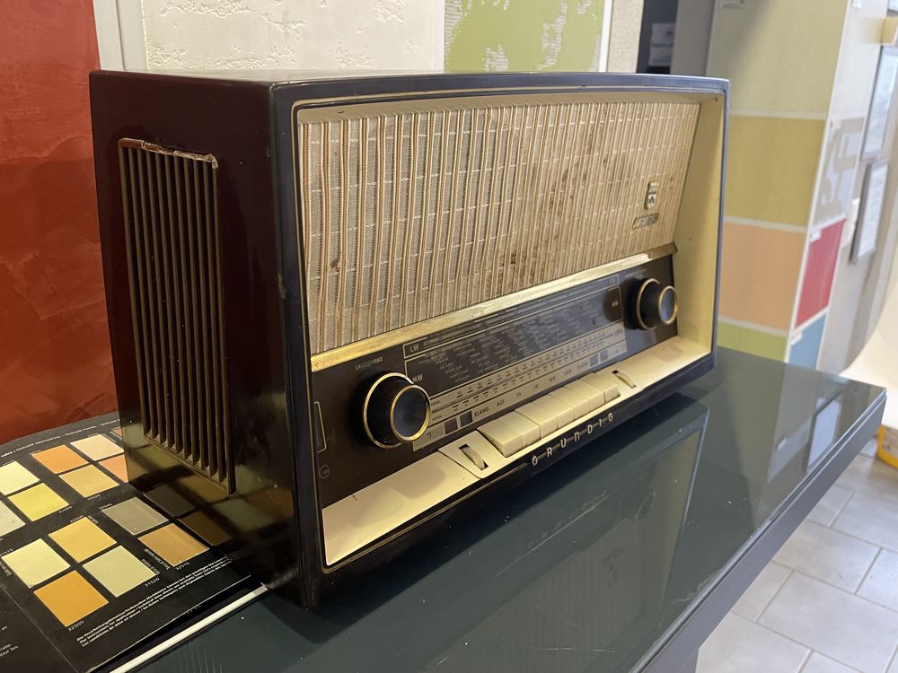 Radio vintage Grunding 2120