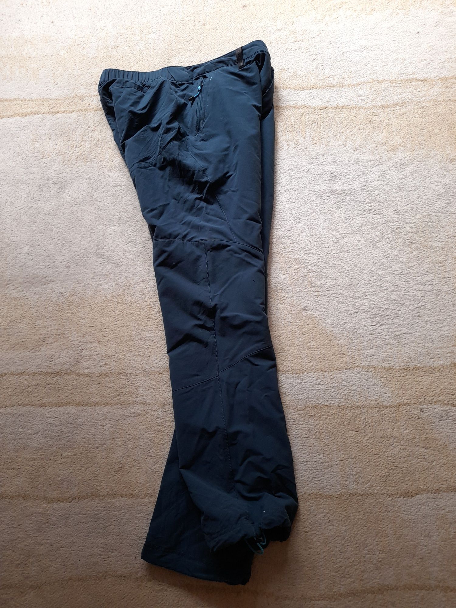 The north face дамски панталон M размер.