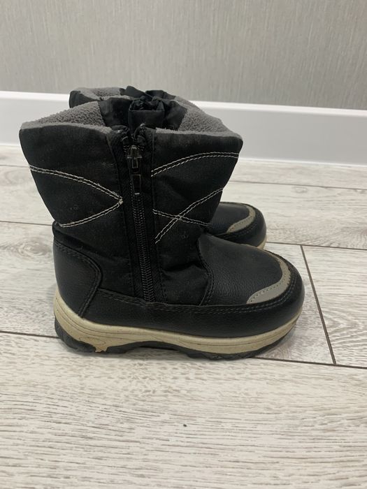 Продам обувь детскую для мальчика