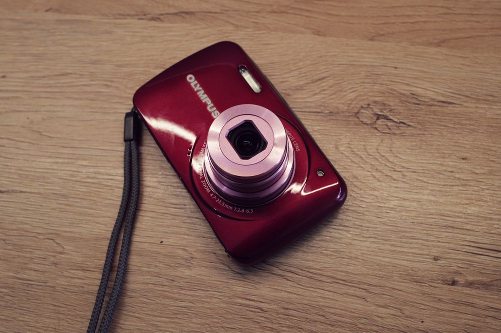 Aparat foto Olympus VH 210 14Mp Pink Red gloss incarcare USB instagram