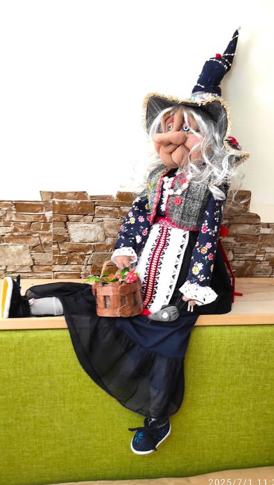 Кукла Баба Яга. 80 см.Ръчно изработена кукла.