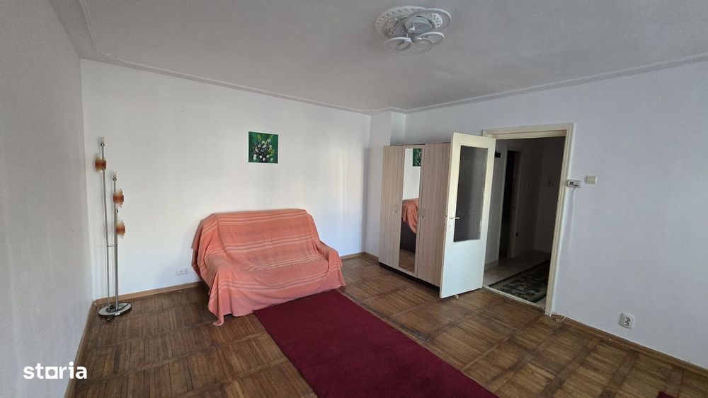 Ofer spre închiriere garsoniera et 1