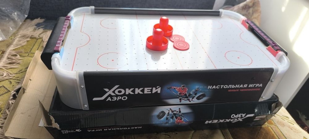 Аэрохоккей игрушка