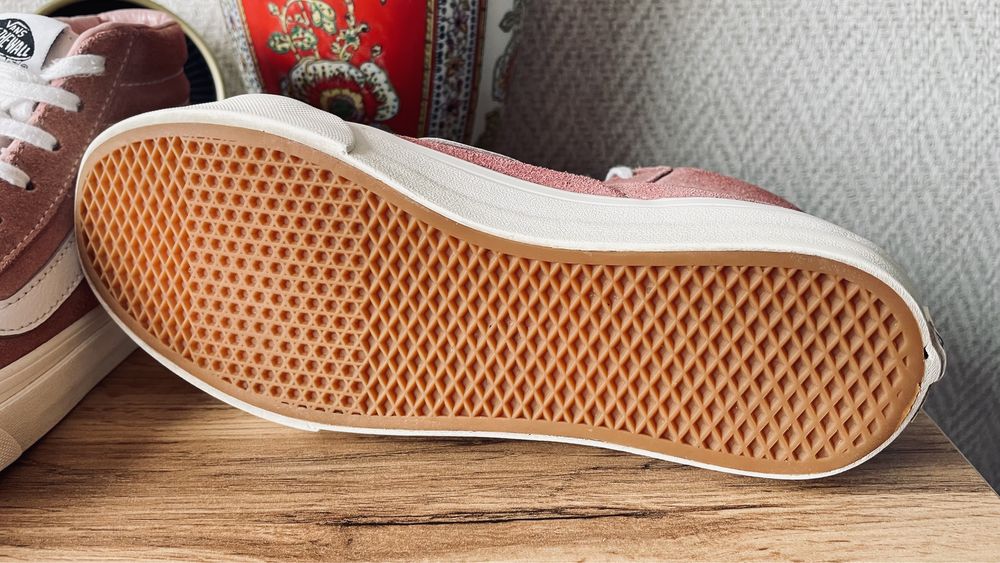 Дамски кожени кецове Vans номер 36,5