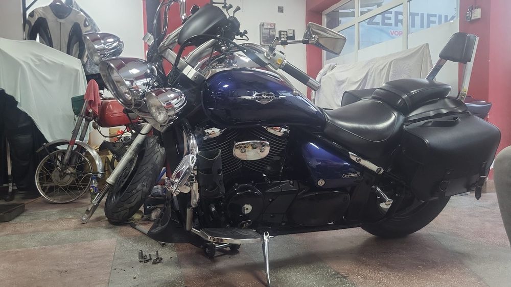 Suzuki Intruder M800