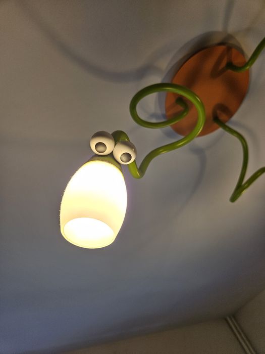 Vand lustra pentru camera copil