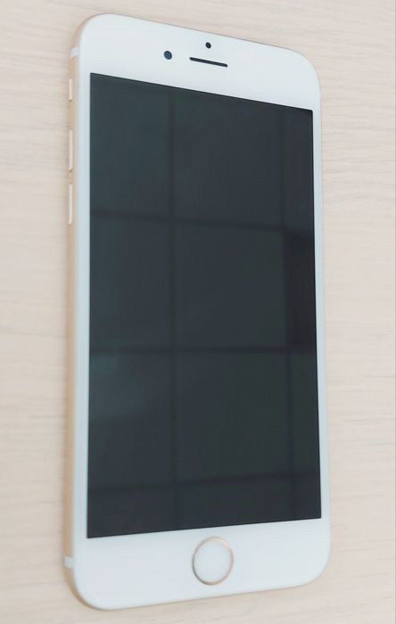 iPhone 6s 32GB Gold - Чисто нов, за колекционери!!!