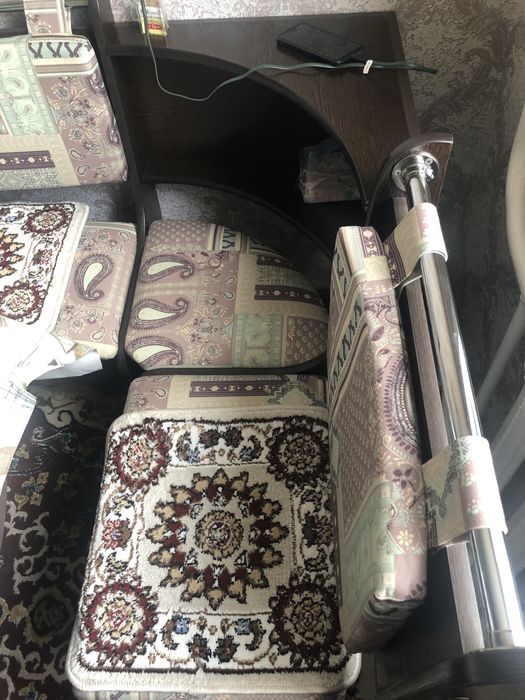 Продам кухонный угловой диван