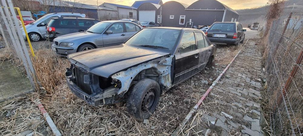 Dezmembrari piese mercedes W124 berlina si combi diverse motorizari