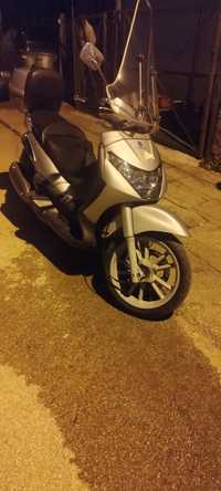 Piaggo Beverly 250